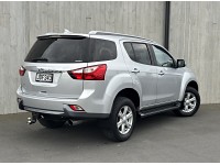 2015 Isuzu MU-X