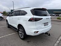 2024 Isuzu MU-X