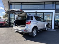 2017 Isuzu MU-X