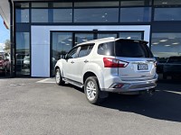 2017 Isuzu MU-X