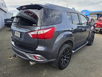 2017 Isuzu MU-X