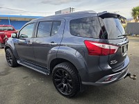 2017 Isuzu MU-X