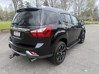 2016 Isuzu MU-X