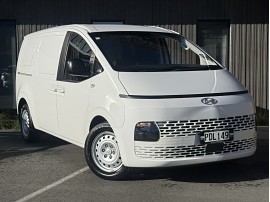 2022 Hyundai Staria Load