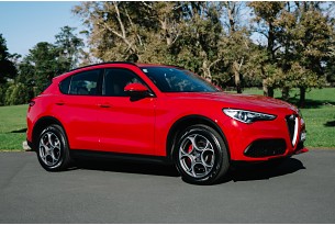 2018 Alfa Romeo Stelvio Petrol