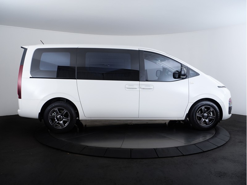 2021 Hyundai Staria Load