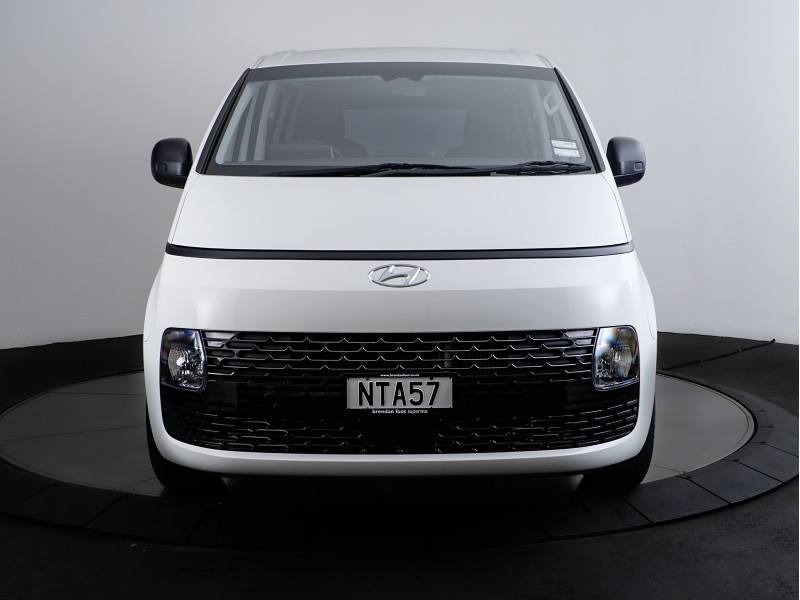 2021 Hyundai Staria Load