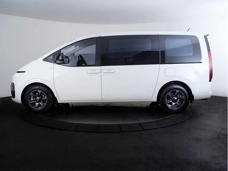 2021 Hyundai Staria Load