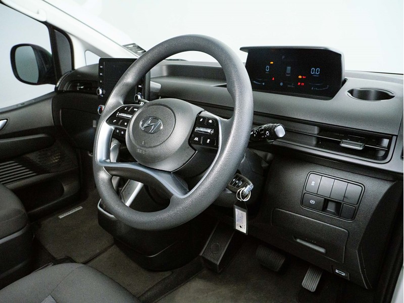 2021 Hyundai Staria Load
