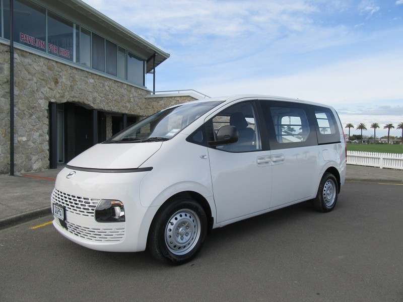 2024 Hyundai Staria