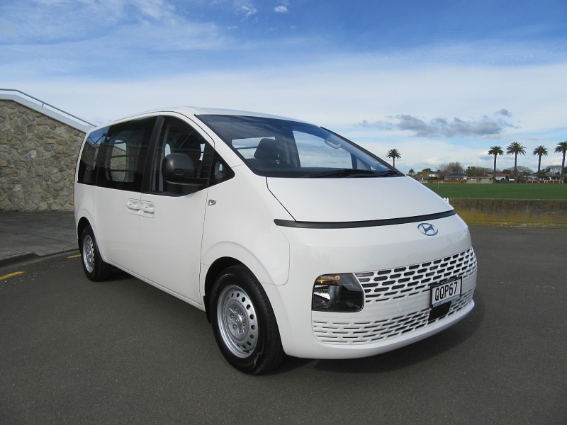 2024 Hyundai Staria