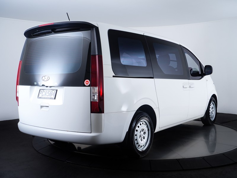2022 Hyundai Staria