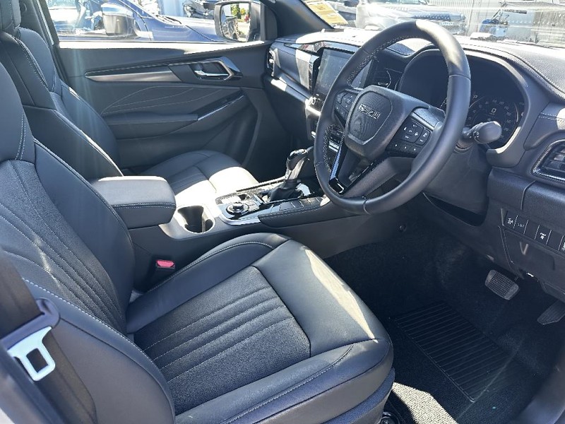 2025 Isuzu MU-X