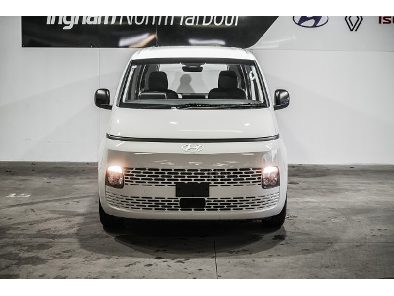 2025 Hyundai Staria