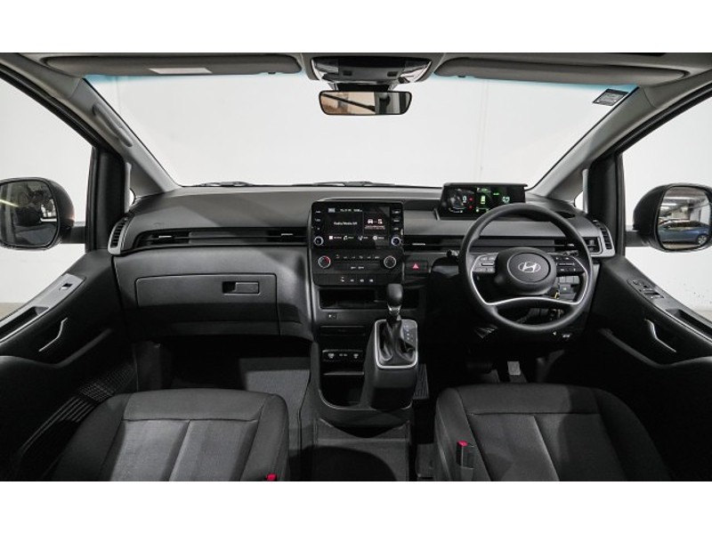 2025 Hyundai Staria