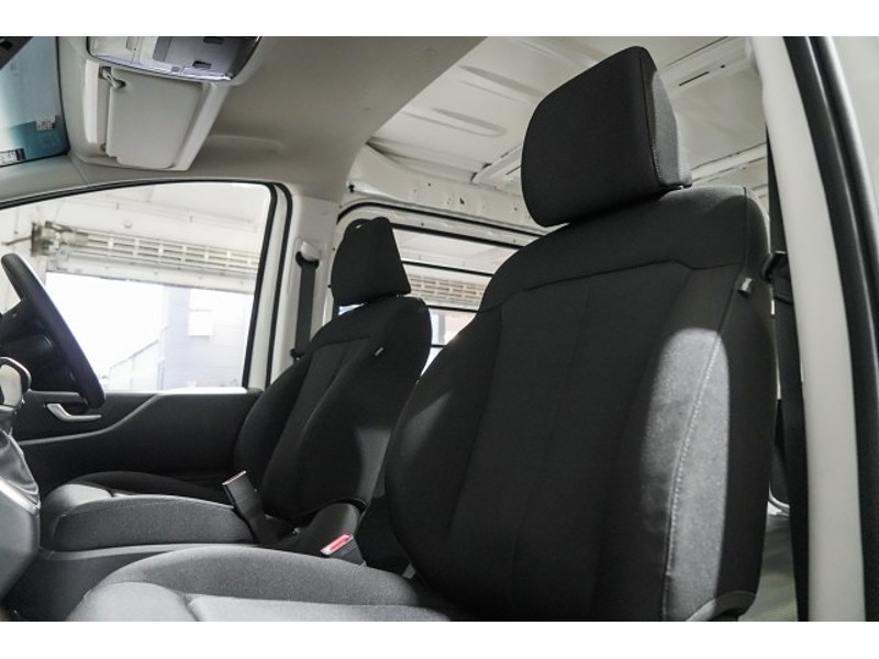 2025 Hyundai Staria