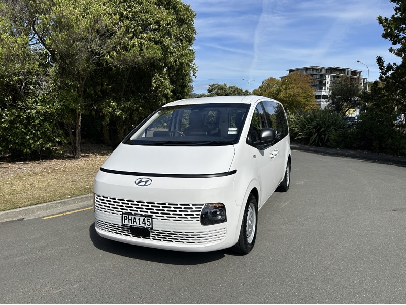 2022 Hyundai Staria
