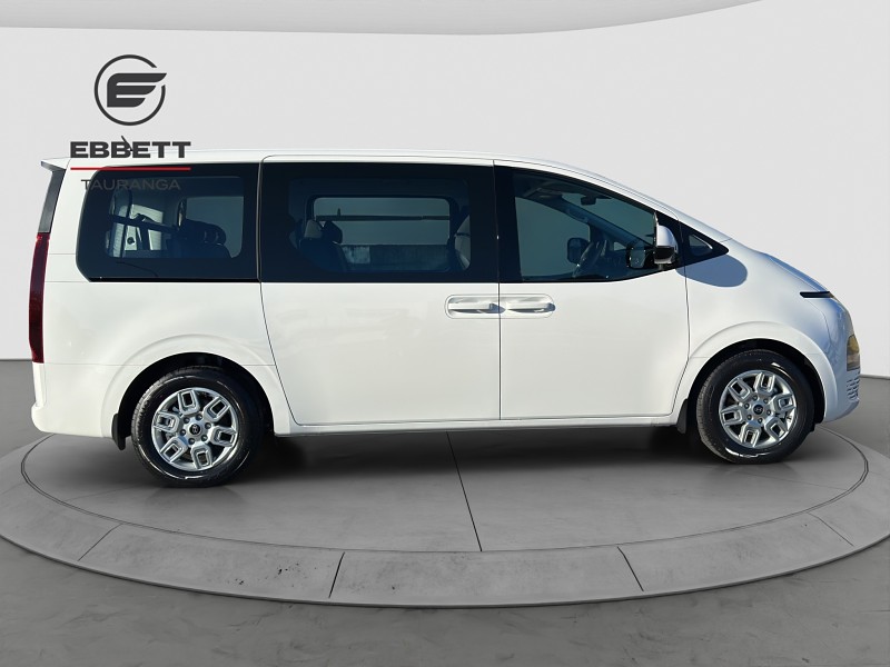 2025 Hyundai Staria