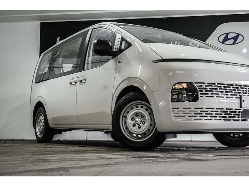 2025 Hyundai Staria Load