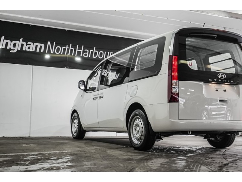 2025 Hyundai Staria Load