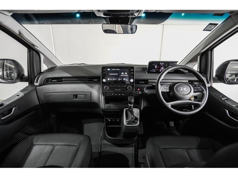 2025 Hyundai Staria Load
