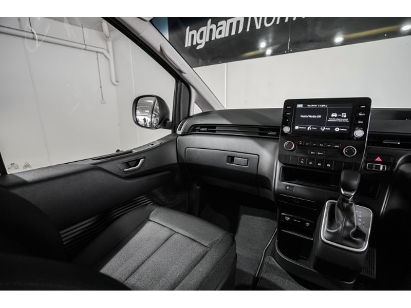 2025 Hyundai Staria Load