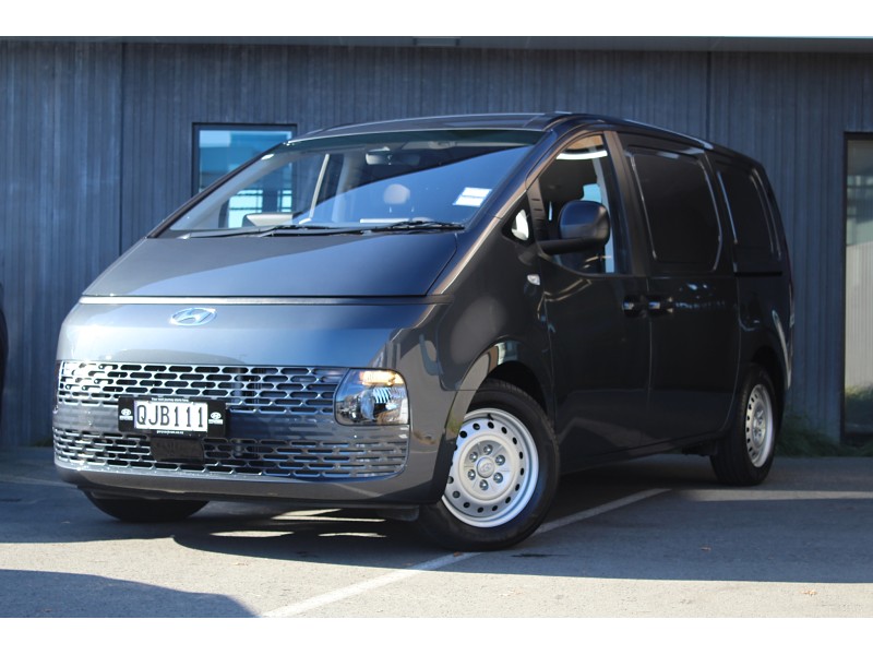 2024 Hyundai Staria