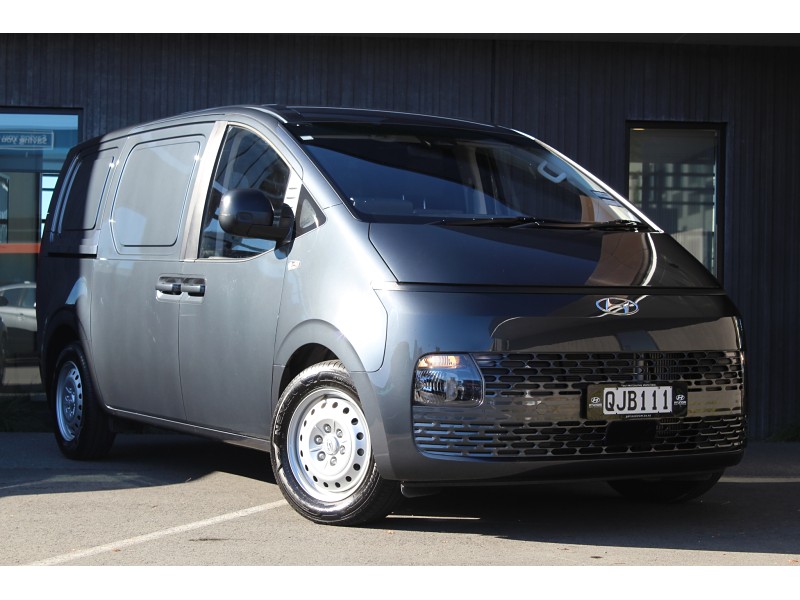 2024 Hyundai Staria