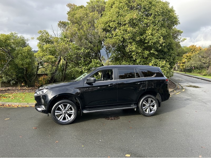 2023 Isuzu MU-X
