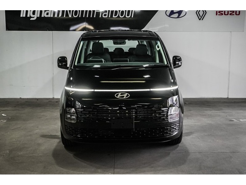 2025 Hyundai Staria
