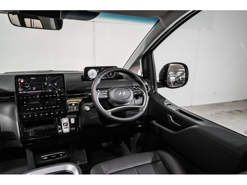 2025 Hyundai Staria