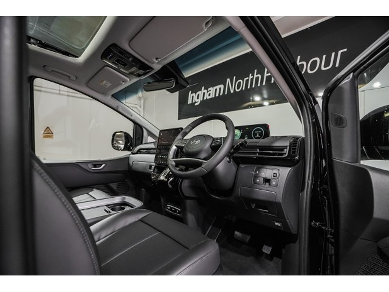 2025 Hyundai Staria