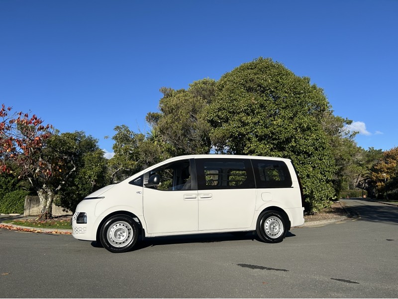 2025 Hyundai Staria