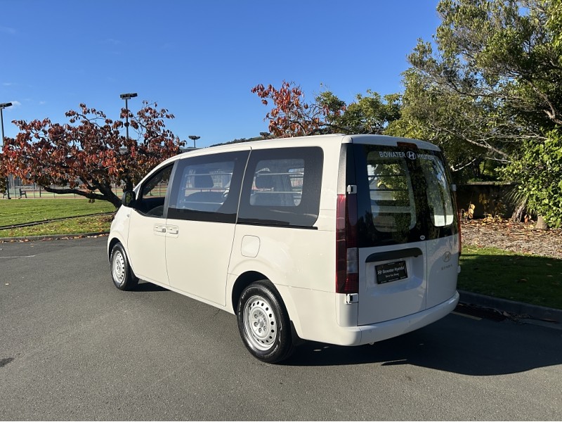 2025 Hyundai Staria