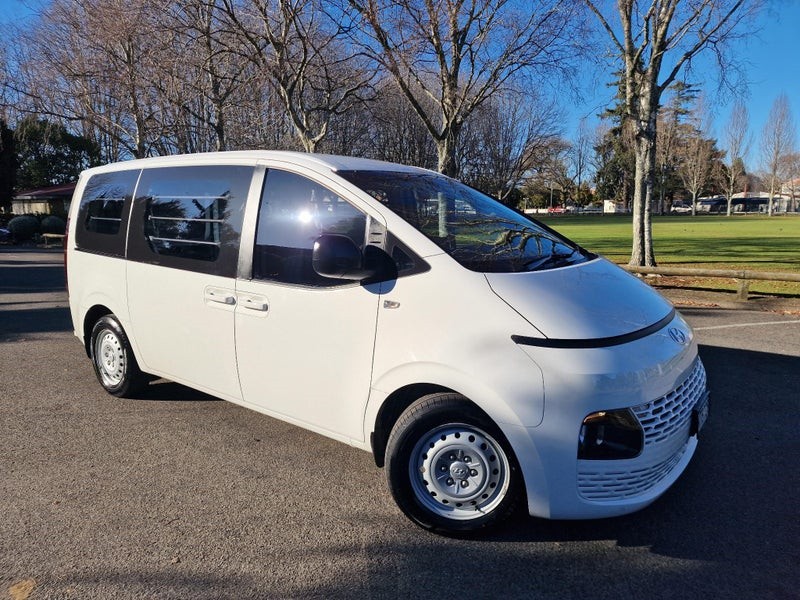 2021 Hyundai Staria Load