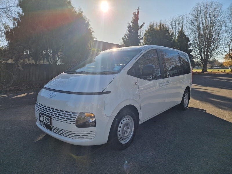2021 Hyundai Staria Load