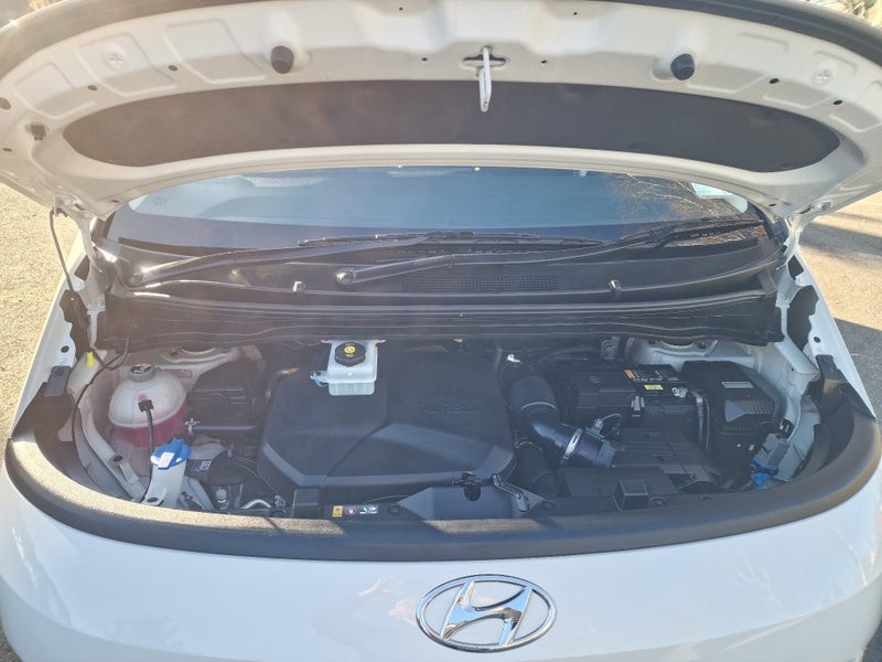 2021 Hyundai Staria Load