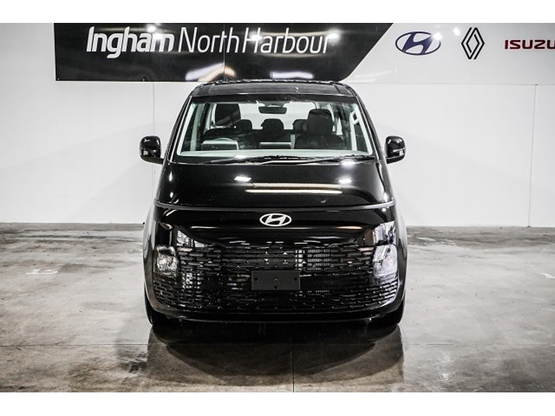 2025 Hyundai Staria