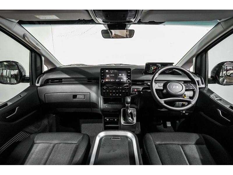2025 Hyundai Staria