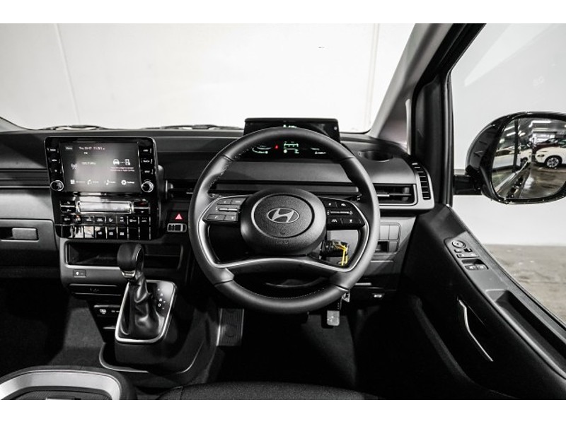 2025 Hyundai Staria