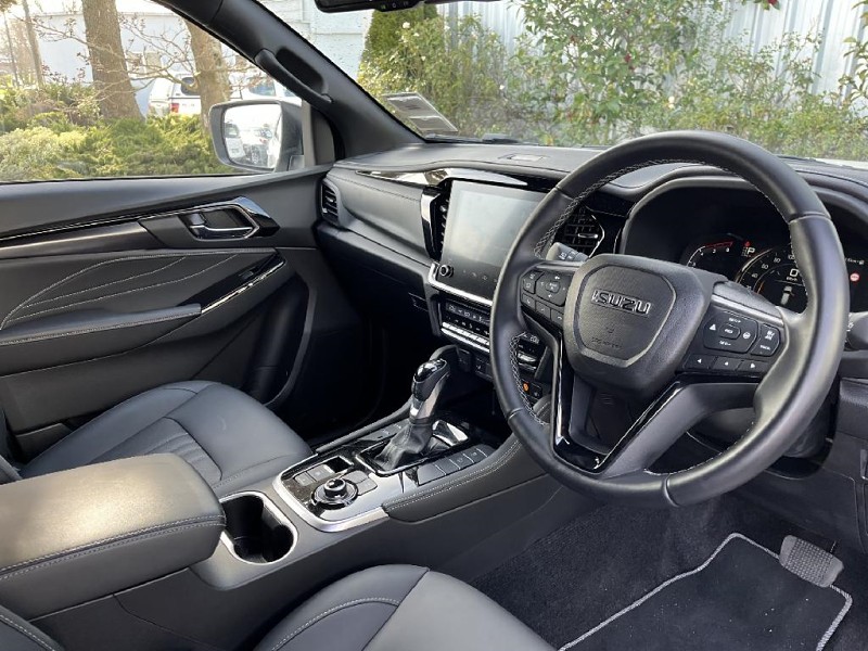 2025 Isuzu MU-X