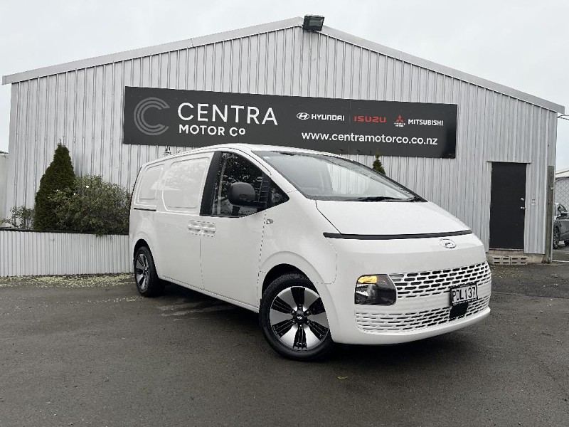 2022 Hyundai Staria