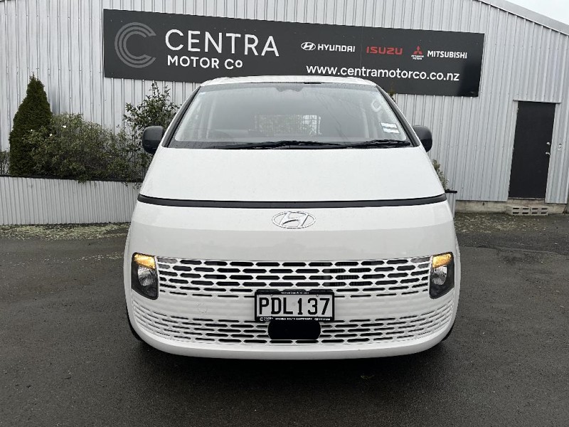 2022 Hyundai Staria