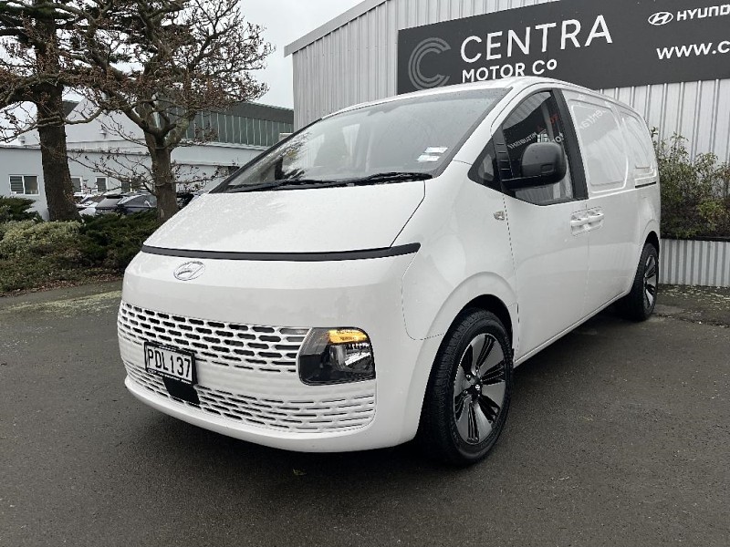 2022 Hyundai Staria