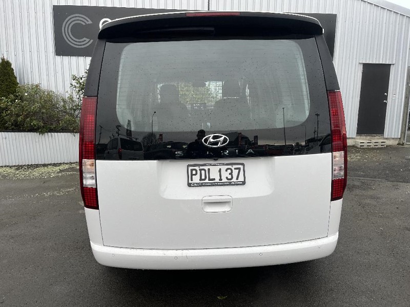 2022 Hyundai Staria