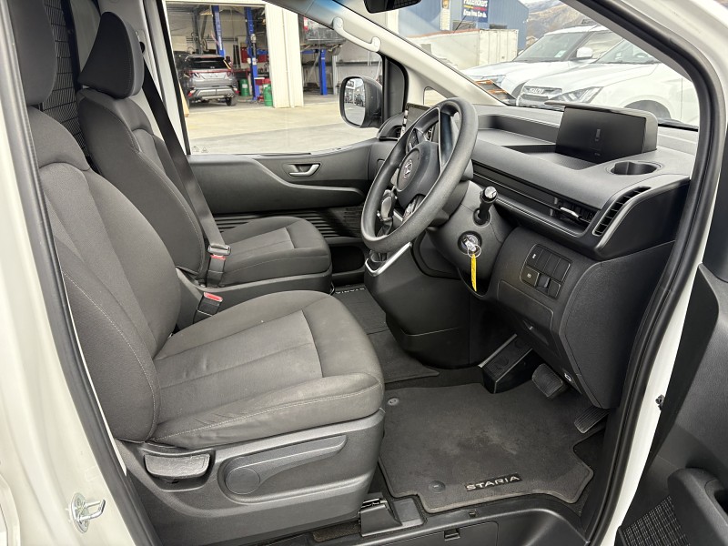 2022 Hyundai Staria