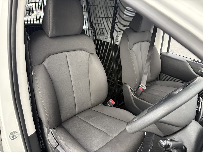 2022 Hyundai Staria
