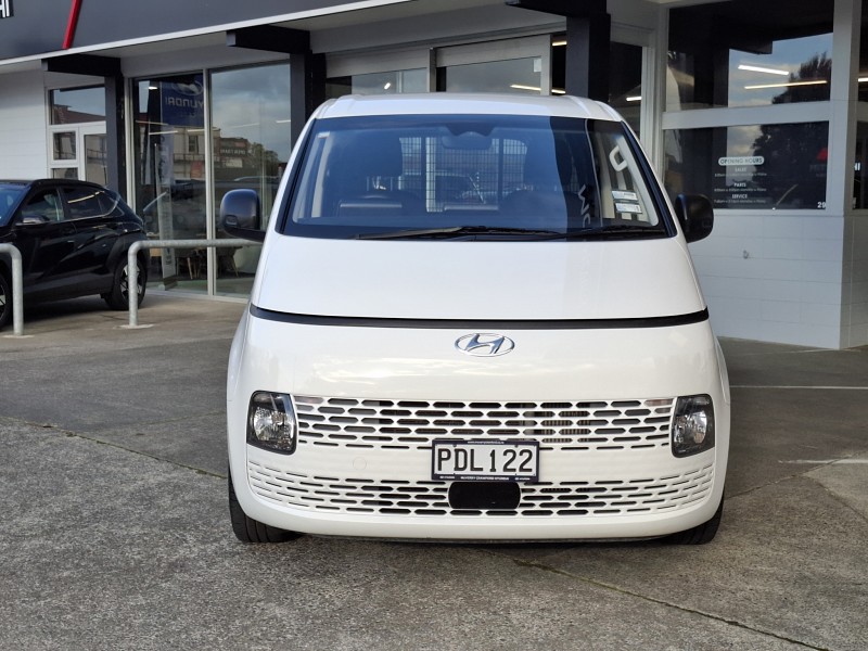 2022 Hyundai Staria