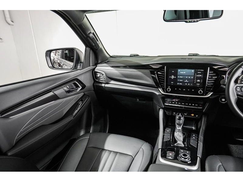2025 Isuzu MU-X