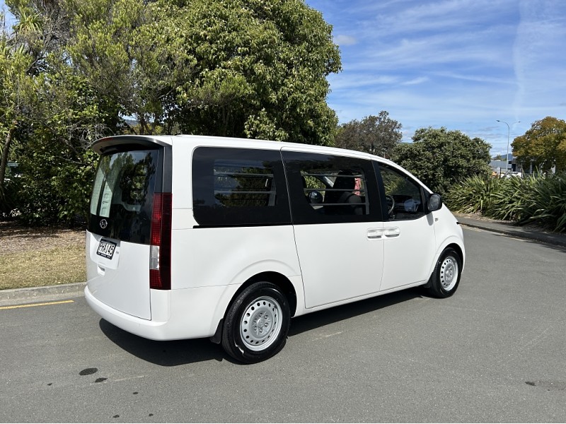 2022 Hyundai Staria